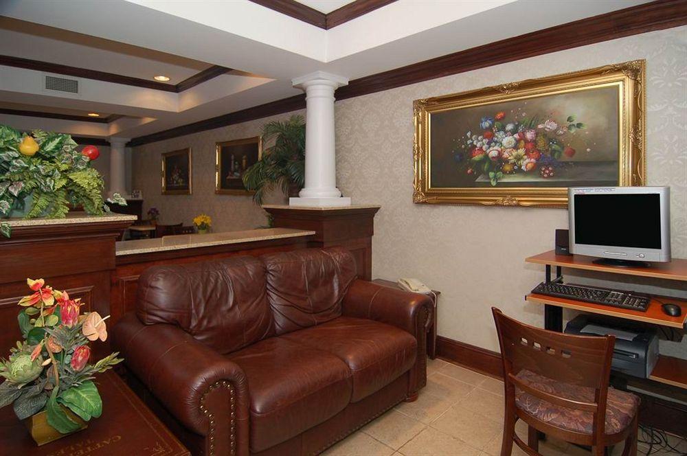 Quality Suites Nyc Gateway North Bergen Buitenkant foto