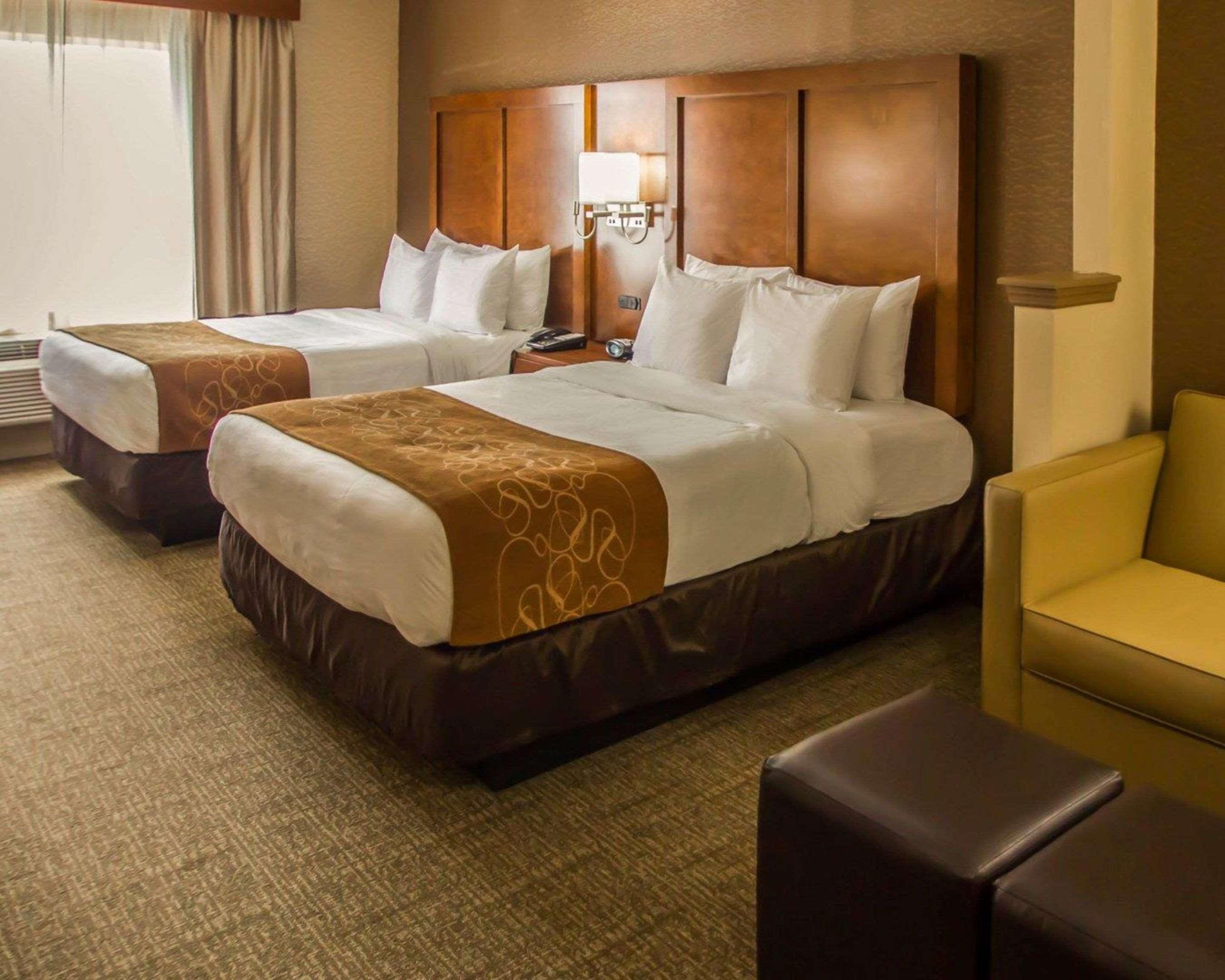 Quality Suites Nyc Gateway North Bergen Buitenkant foto
