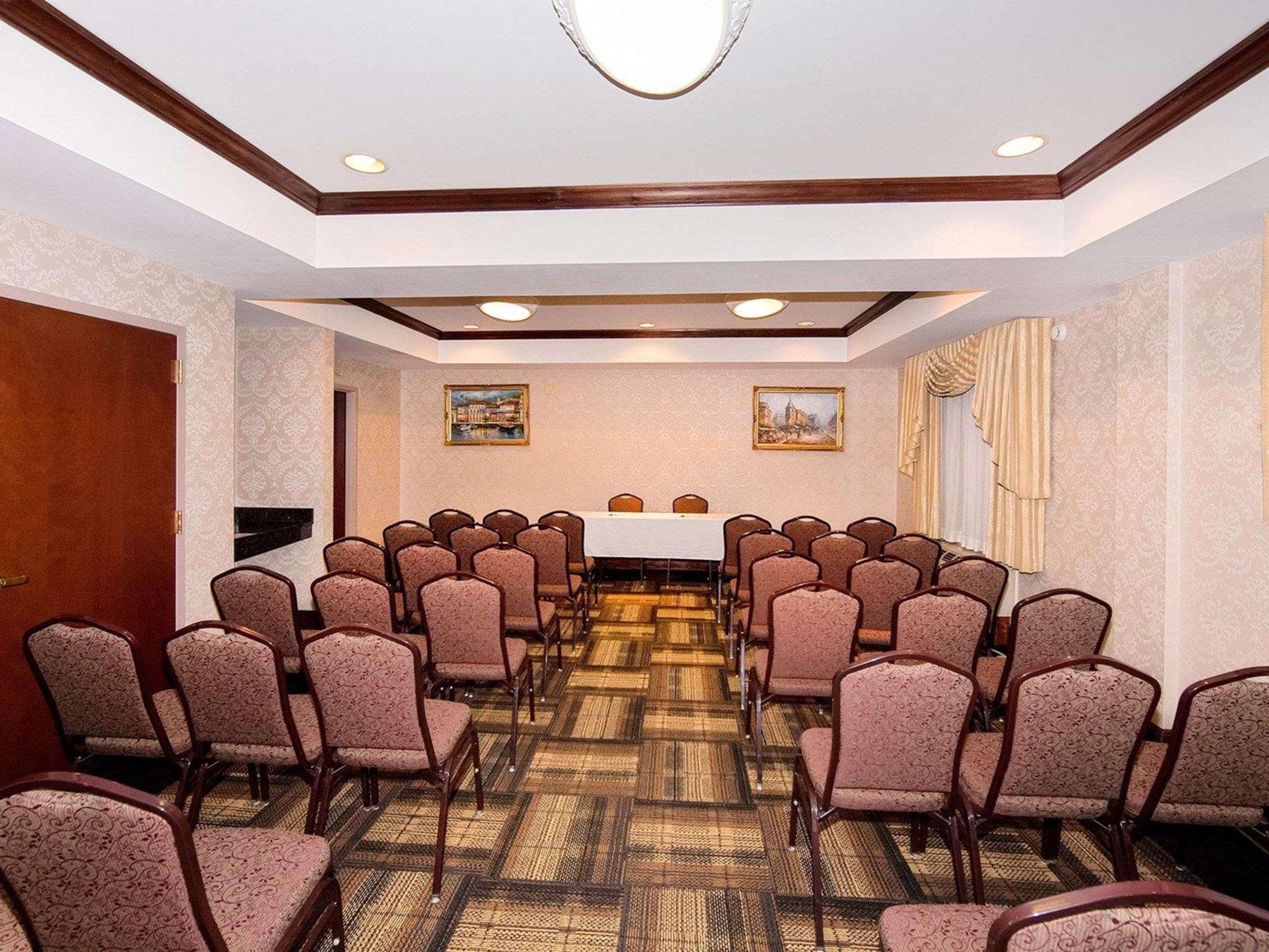 Quality Suites Nyc Gateway North Bergen Buitenkant foto