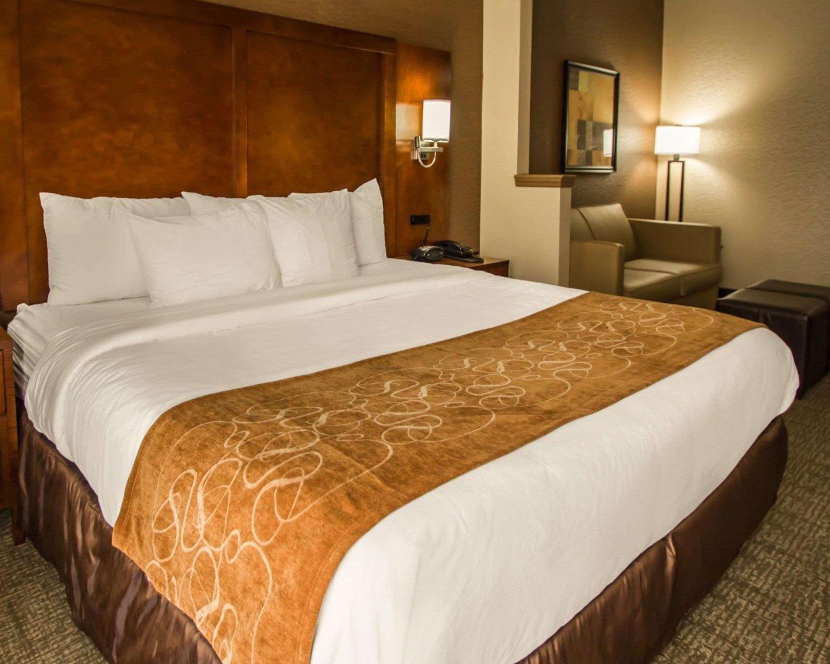 Quality Suites Nyc Gateway North Bergen Buitenkant foto