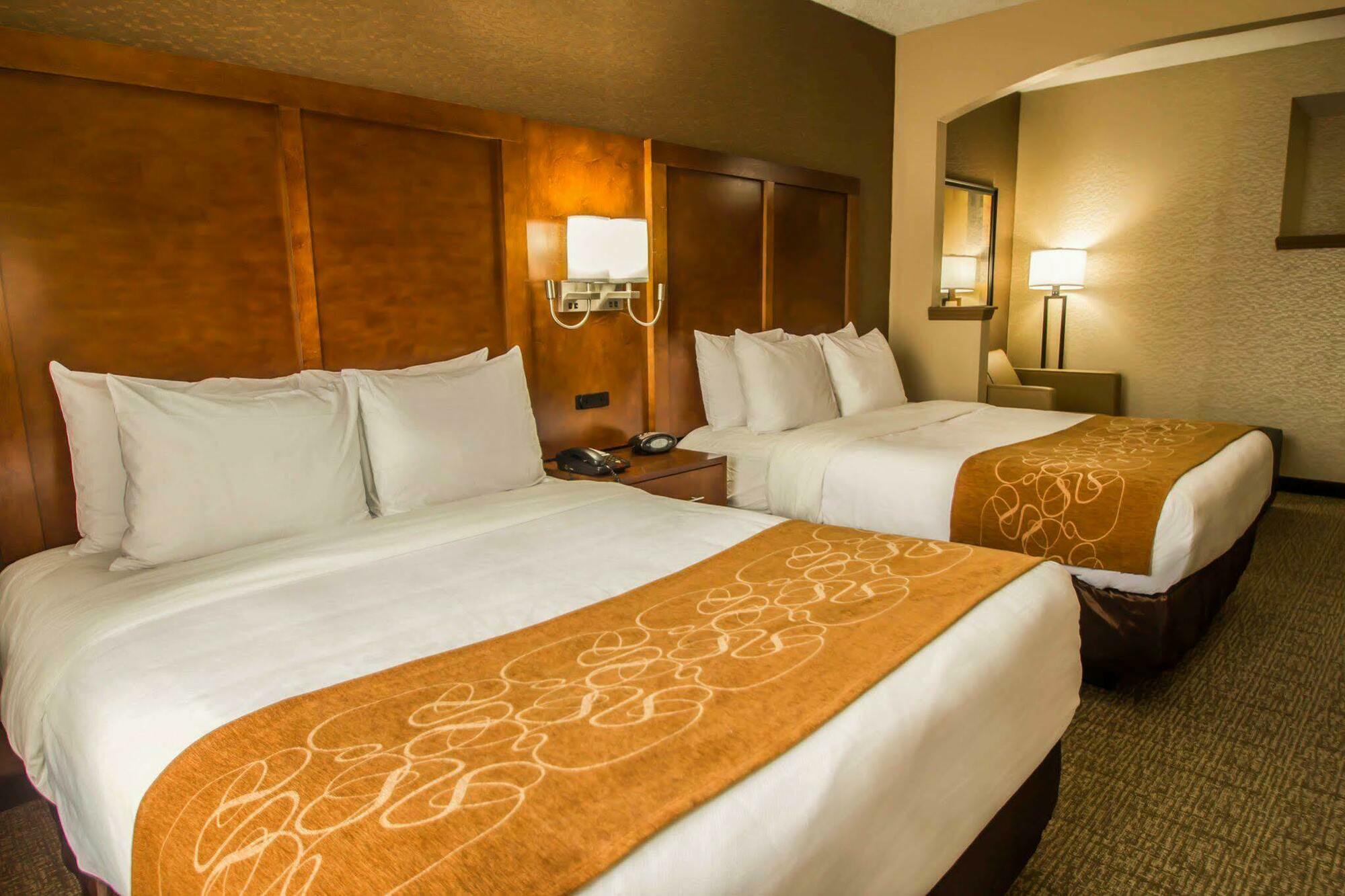 Quality Suites Nyc Gateway North Bergen Buitenkant foto
